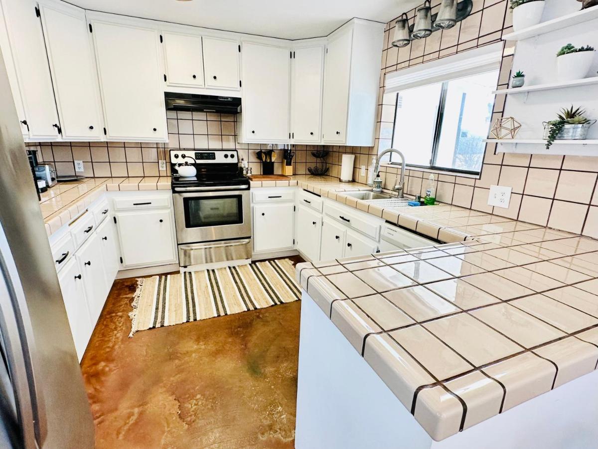 Ravens Nest Ranch, Fire Pit , Views, Near Jt Park! Villa Joshua Tree Exteriör bild