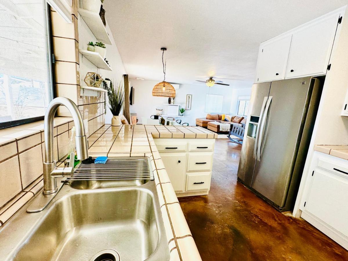 Ravens Nest Ranch, Fire Pit , Views, Near Jt Park! Villa Joshua Tree Exteriör bild