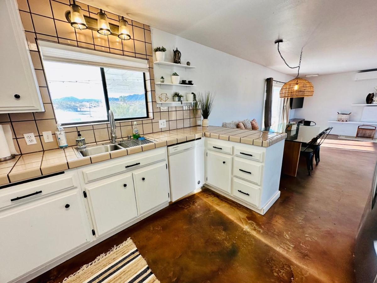 Ravens Nest Ranch, Fire Pit , Views, Near Jt Park! Villa Joshua Tree Exteriör bild